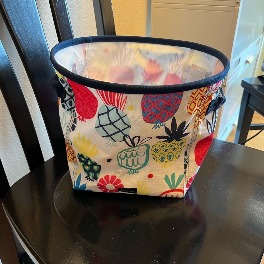 3-bucket totes pineapple theme